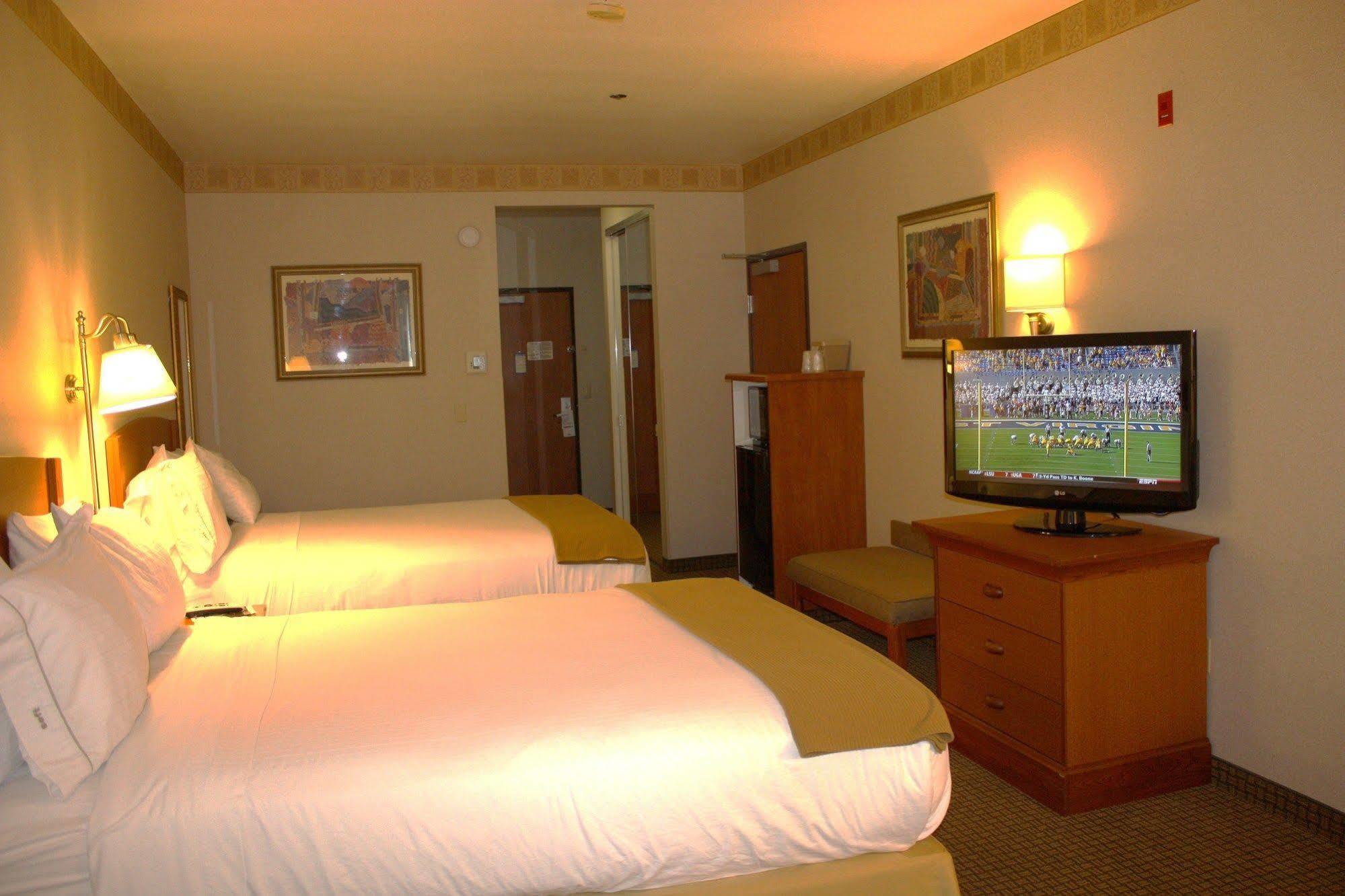 Holiday Inn Express Madera By Ihg Ngoại thất bức ảnh